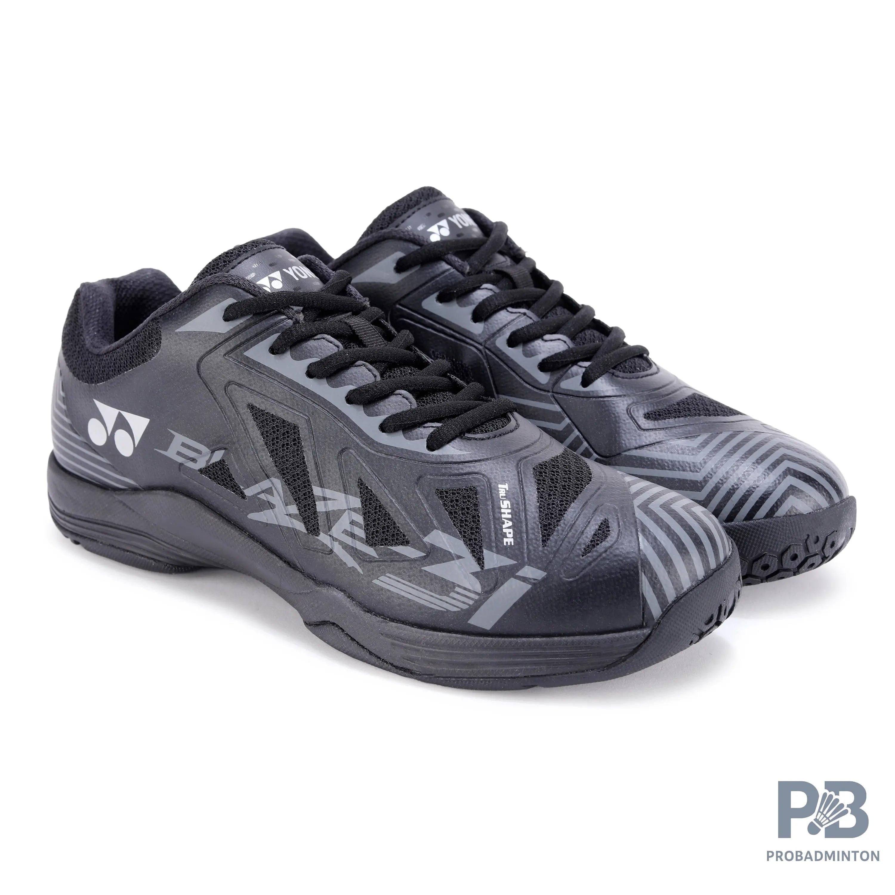 Yonex Blaze 3I Badminton Shoes | Black | Lightweight Non-Marking Court Shoes.