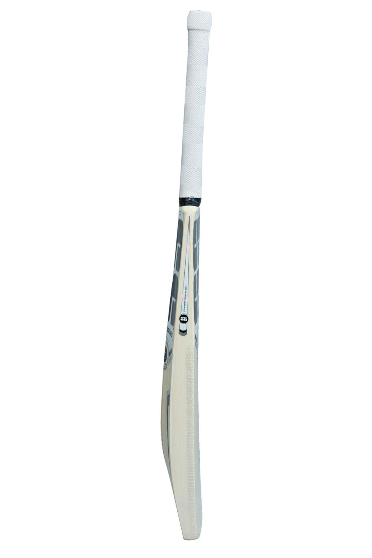 SS Shivam Dube Kashmir Willow Cricket Bat – Premium Grade, Full Painted, Sarawak Cane Handle, Lightweight 1140–1200g.